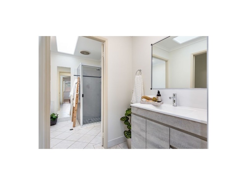 24 Elizabeth Drive, Bucasia QLD 4750