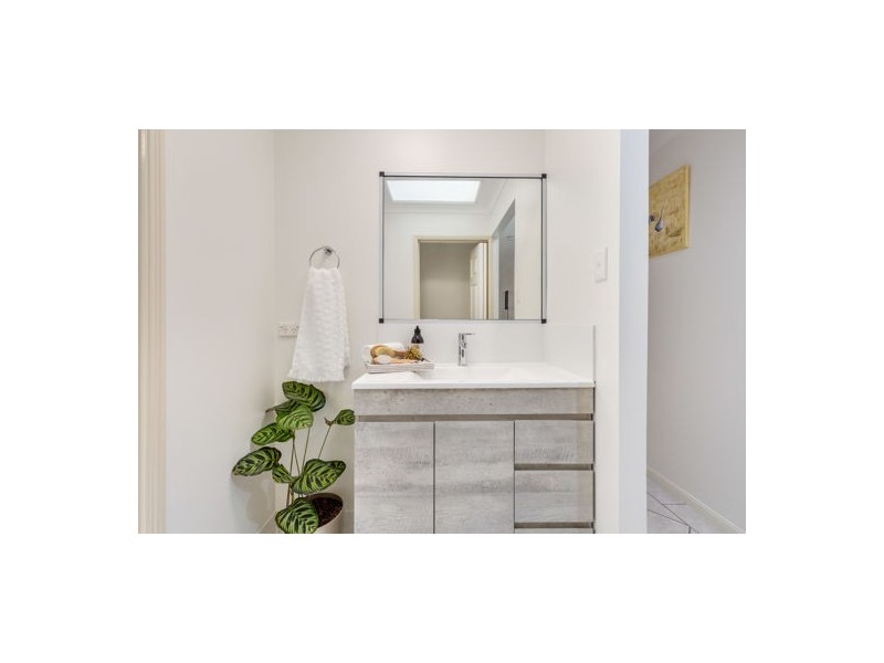 24 Elizabeth Drive, Bucasia QLD 4750