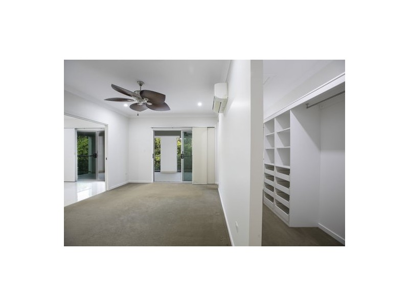 9 Seaside Place, Blacks Beach QLD 4740
