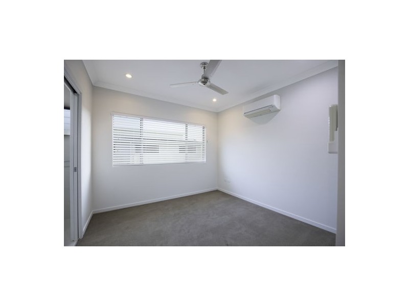 9 Seaside Place, Blacks Beach QLD 4740