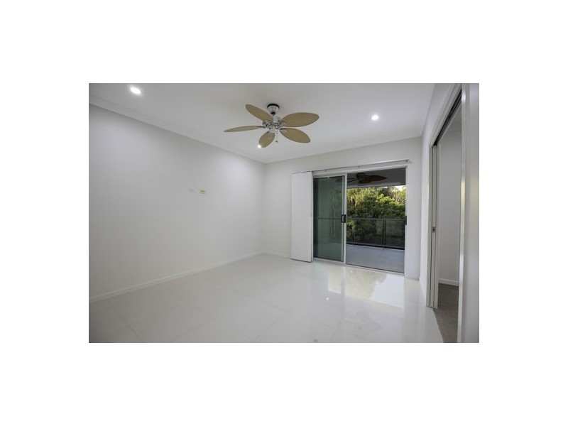 9 Seaside Place, Blacks Beach QLD 4740