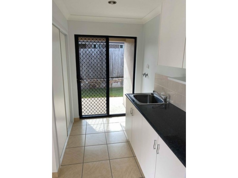 1 Hawkins Street, Bucasia QLD 4750