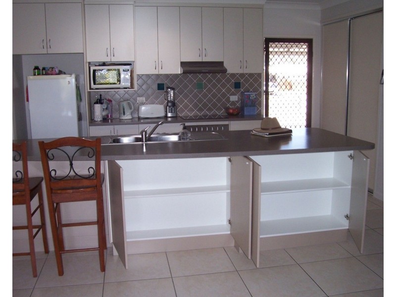 2 Bryan Street, Andergrove QLD 4740