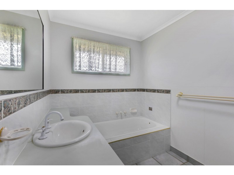 2 Inverness Court, Beaconsfield QLD 4740