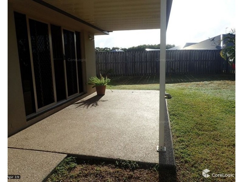 13 Coogee Tce, Blacks Beach QLD 4740