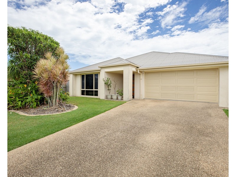 41 Whitehaven Dr, Blacks Beach QLD 4740