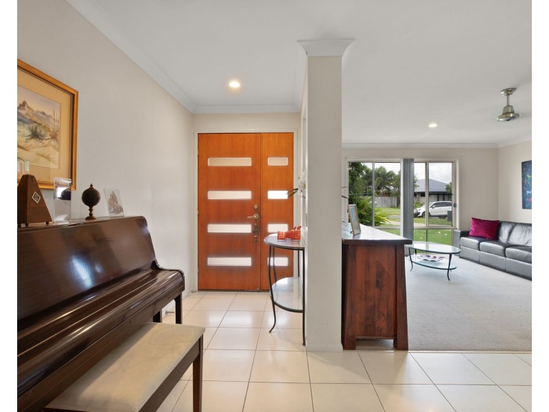 41 Whitehaven Dr, Blacks Beach QLD 4740