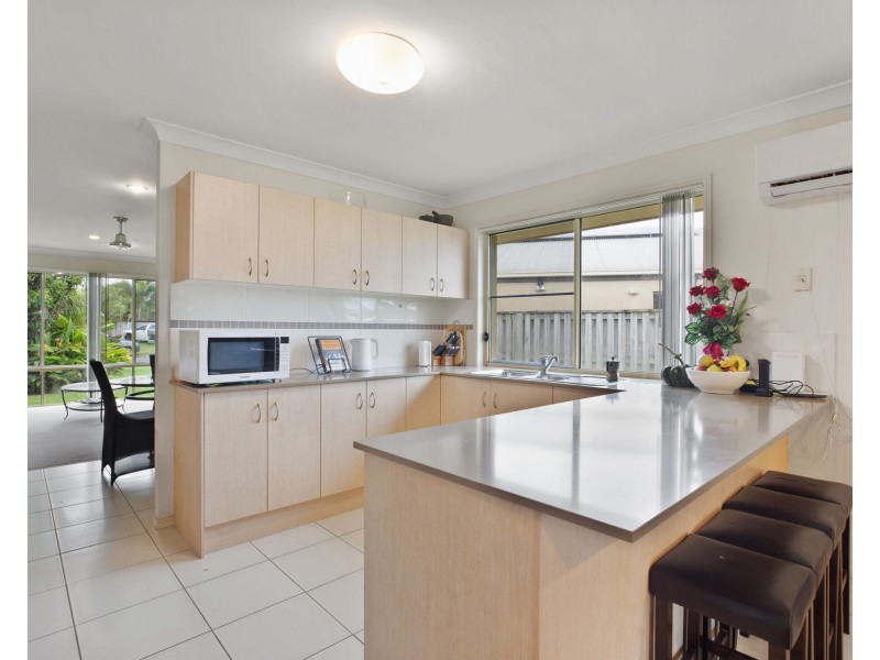 41 Whitehaven Dr, Blacks Beach QLD 4740