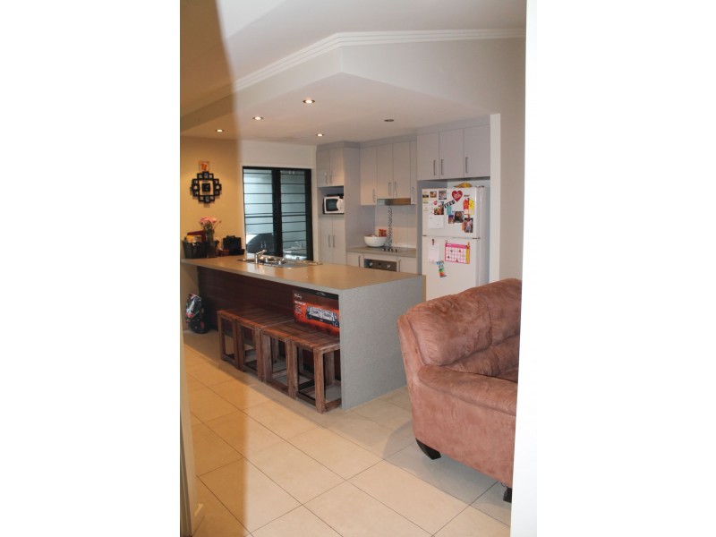 2/6 Whitehaven Drive, Blacks Beach QLD 4740