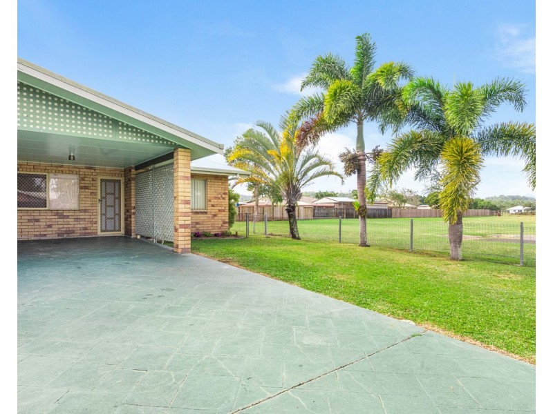 2/17 Fremont Avenue, Sarina QLD 4737