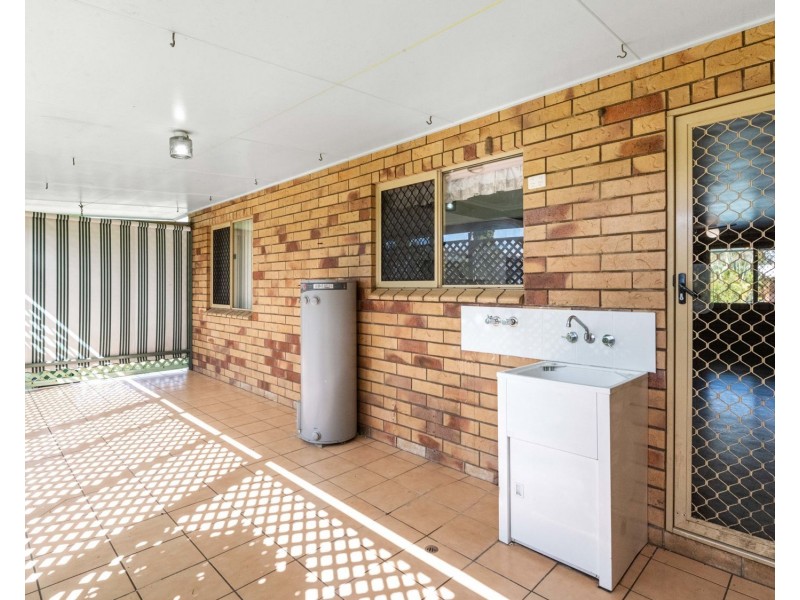 2/17 Fremont Avenue, Sarina QLD 4737