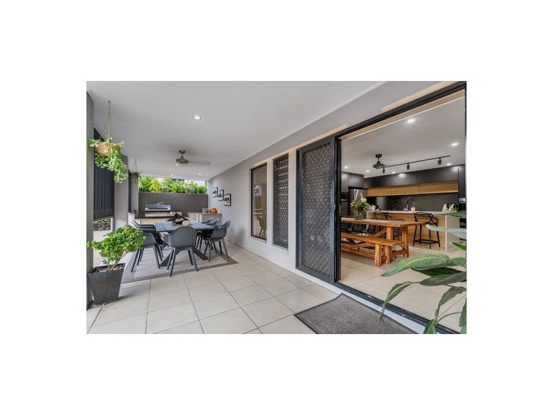 53 Hicks Road, Glenella QLD 4740