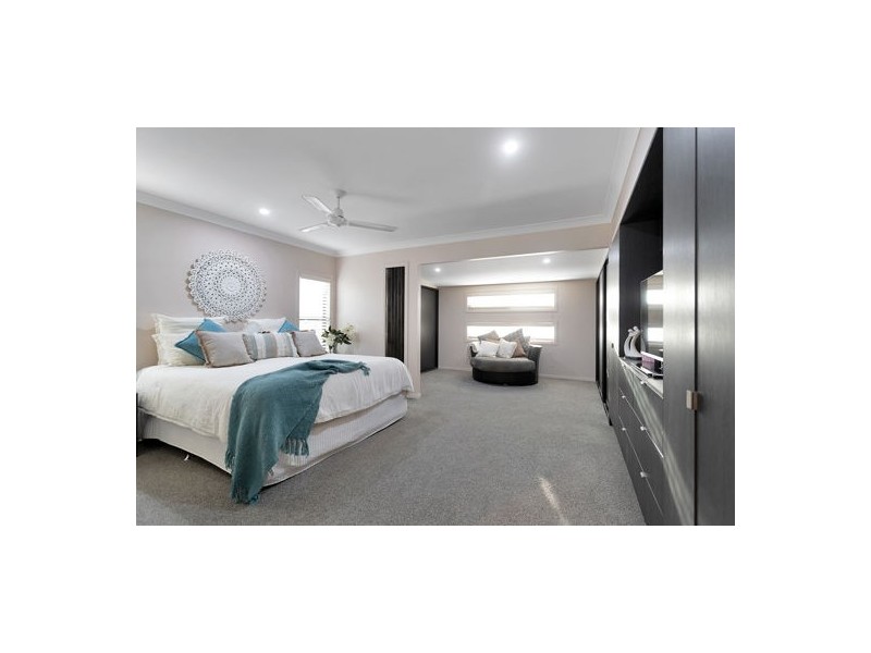 53 Hicks Road, Glenella QLD 4740