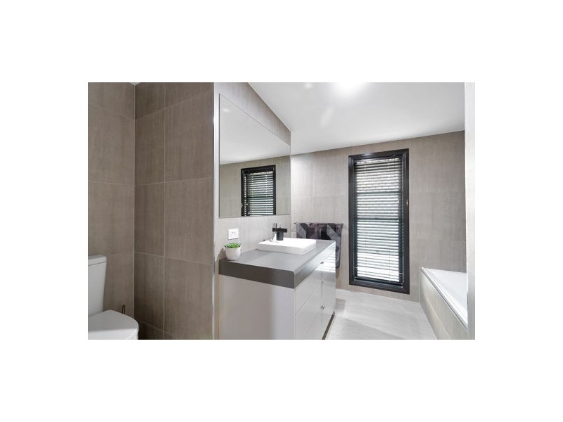 53 Hicks Road, Glenella QLD 4740