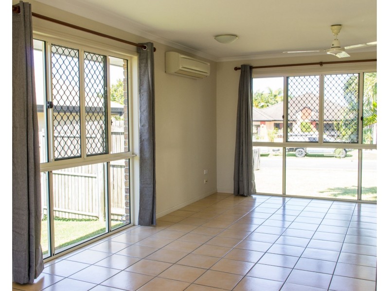 22 Centennial Drive, Glenella QLD 4740