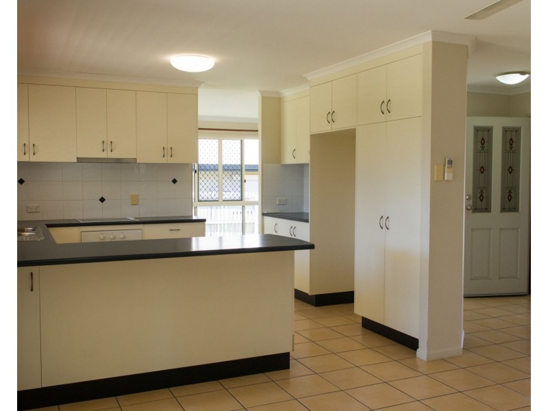 22 Centennial Drive, Glenella QLD 4740