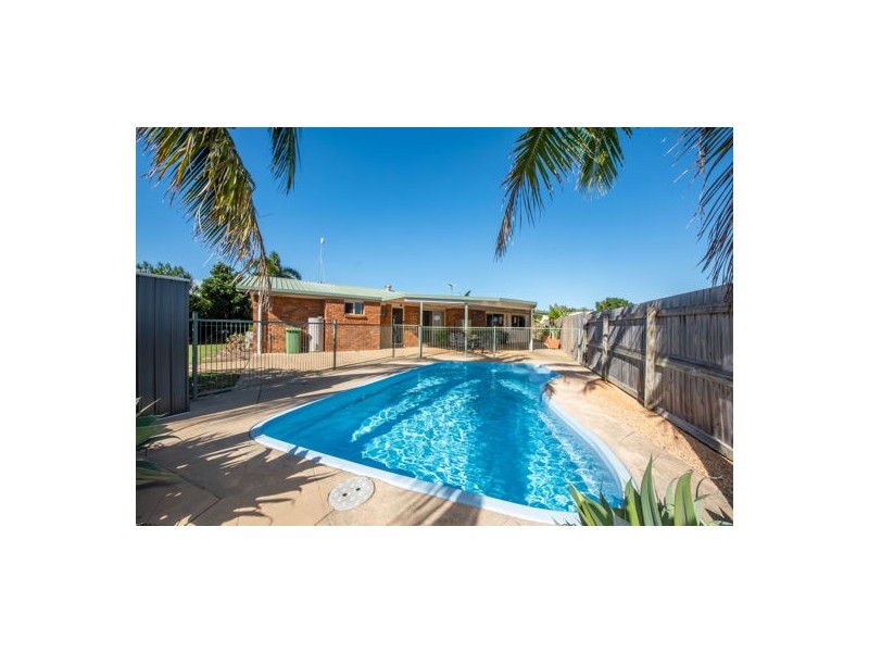 5 Thomas Mitchell Court, Rural View QLD 4740