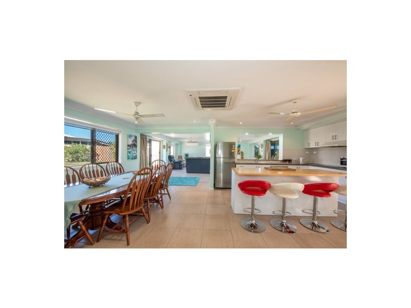 5 Thomas Mitchell Court, Rural View QLD 4740