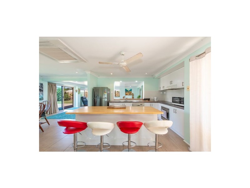 5 Thomas Mitchell Court, Rural View QLD 4740