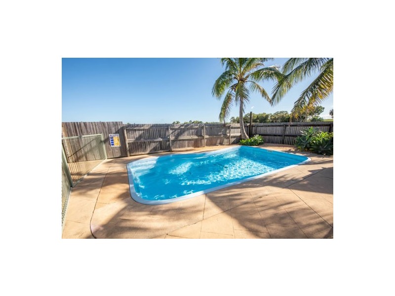 5 Thomas Mitchell Court, Rural View QLD 4740