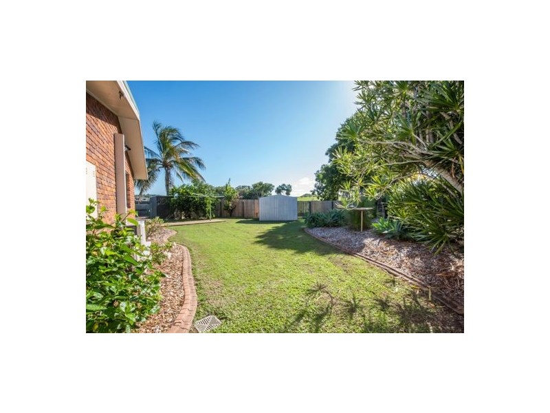 5 Thomas Mitchell Court, Rural View QLD 4740