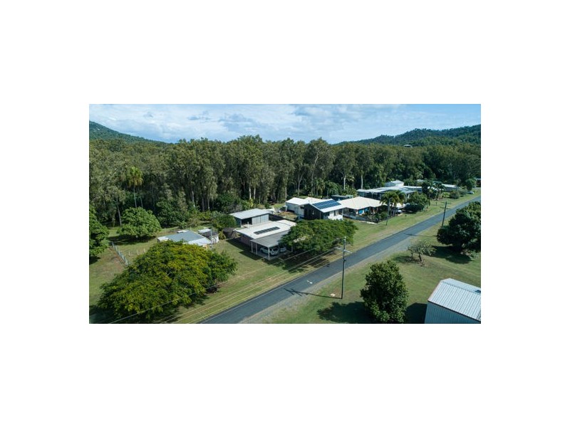 14 Buoro Street, Ball Bay QLD 4741