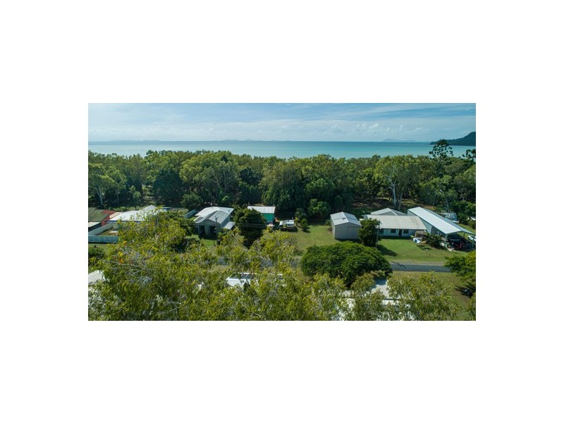 14 Buoro Street, Ball Bay QLD 4741