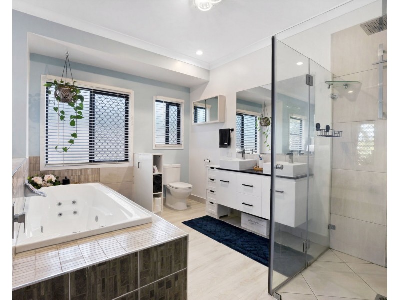 29 Raffia Street, Rural View QLD 4740