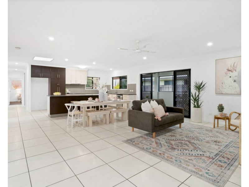 50 Monash Way, Ooralea QLD 4740