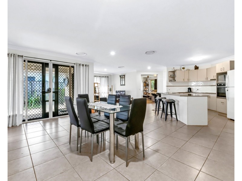 28 Whitehaven Drive, Blacks Beach QLD 4740
