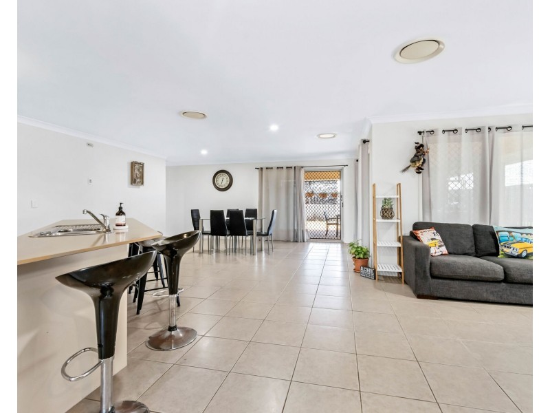 28 Whitehaven Drive, Blacks Beach QLD 4740
