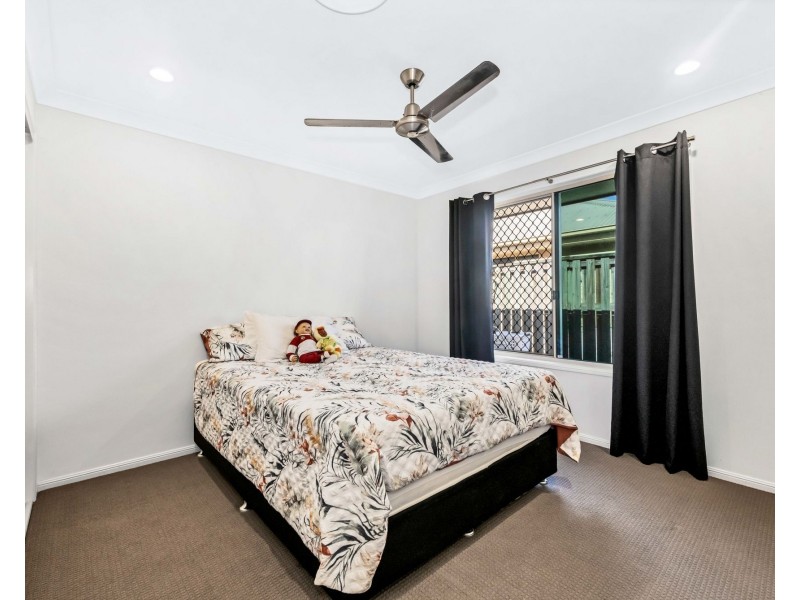 28 Whitehaven Drive, Blacks Beach QLD 4740