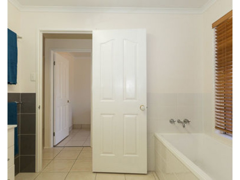 19 Glenella Richmond Road, Glenella QLD 4740