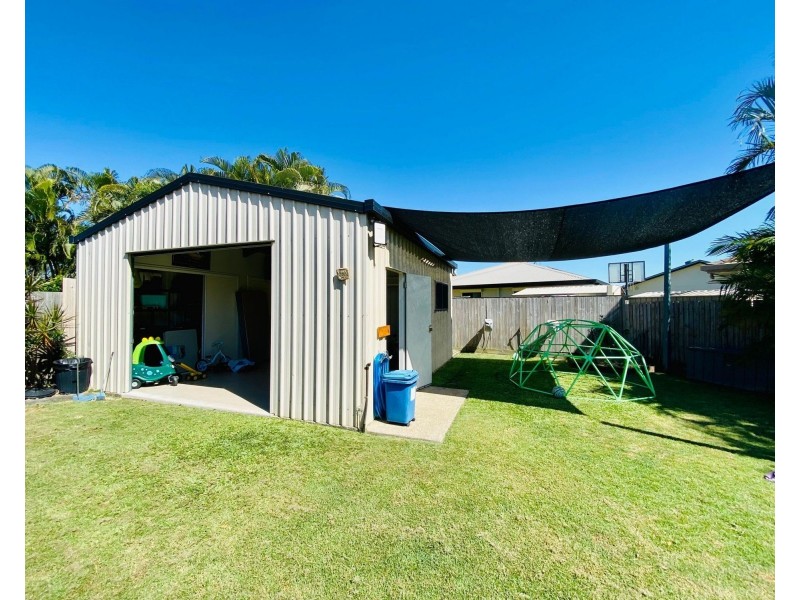 7 Mark Crescent, Glenella QLD 4740