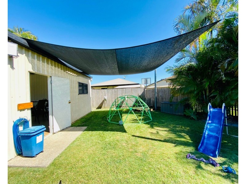 7 Mark Crescent, Glenella QLD 4740