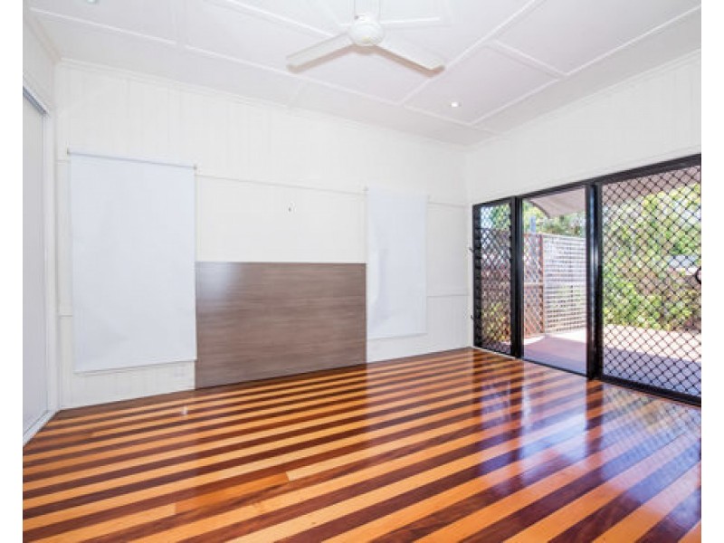 4 Bassett Street, North Mackay QLD 4740