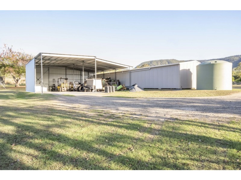 90 Arthur Creek Rd, Oakenden QLD 4741