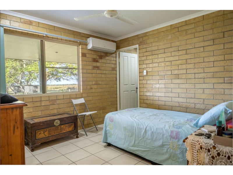 90 Arthur Creek Rd, Oakenden QLD 4741