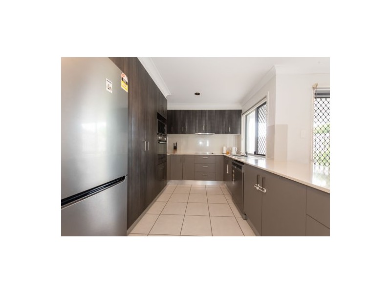 1-2/41 Donovan Street, Blacks Beach QLD 4740