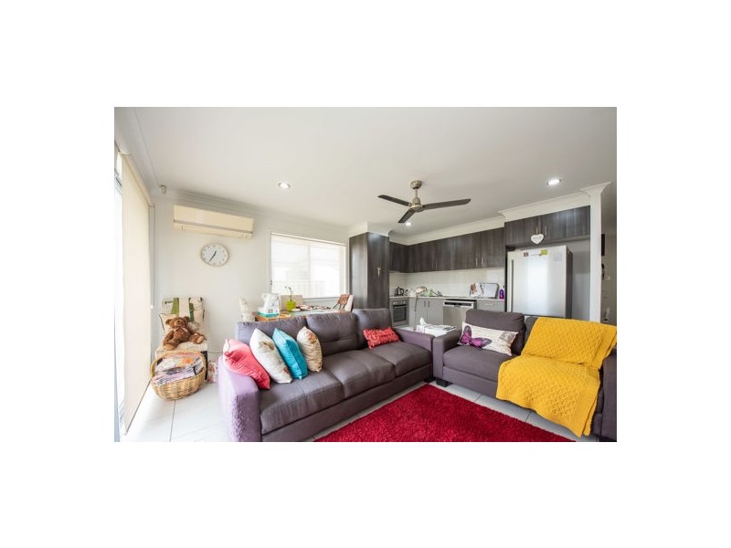 1-2/41 Donovan Street, Blacks Beach QLD 4740