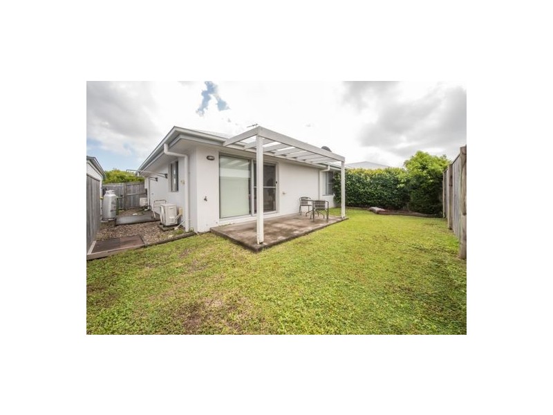 1-2/41 Donovan Street, Blacks Beach QLD 4740