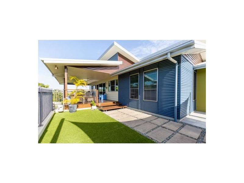 9 Stephanie Court, Glenella QLD 4740