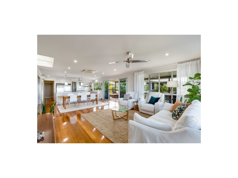 9 Stephanie Court, Glenella QLD 4740