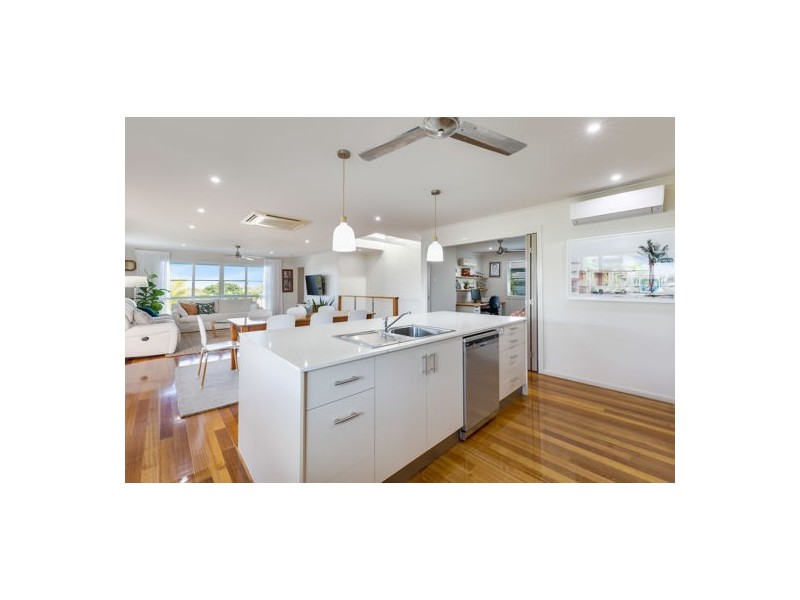 9 Stephanie Court, Glenella QLD 4740