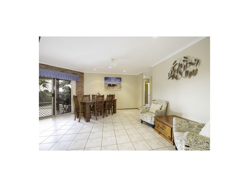 1 Sam Bezzina Drive, Beaconsfield QLD 4740