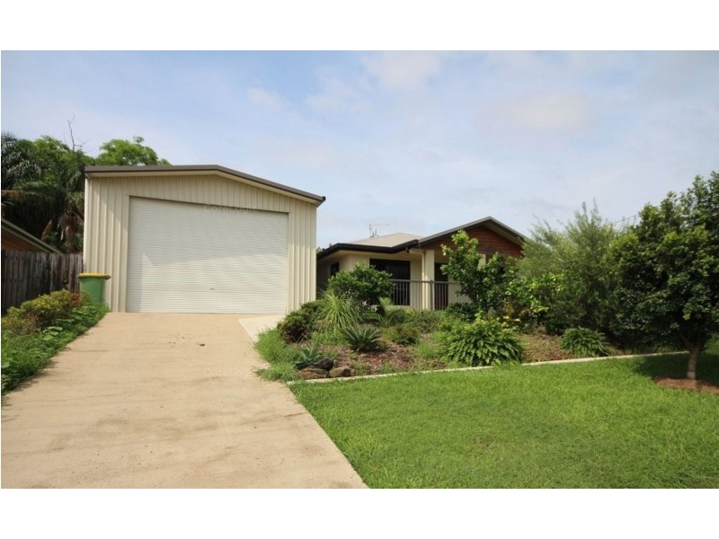 25 Brooksfield Drive, Sarina Beach QLD 4737