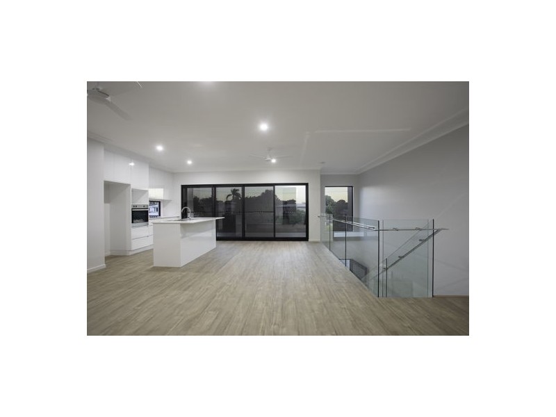 3-3B Willoughby Crescent, East Mackay QLD 4740