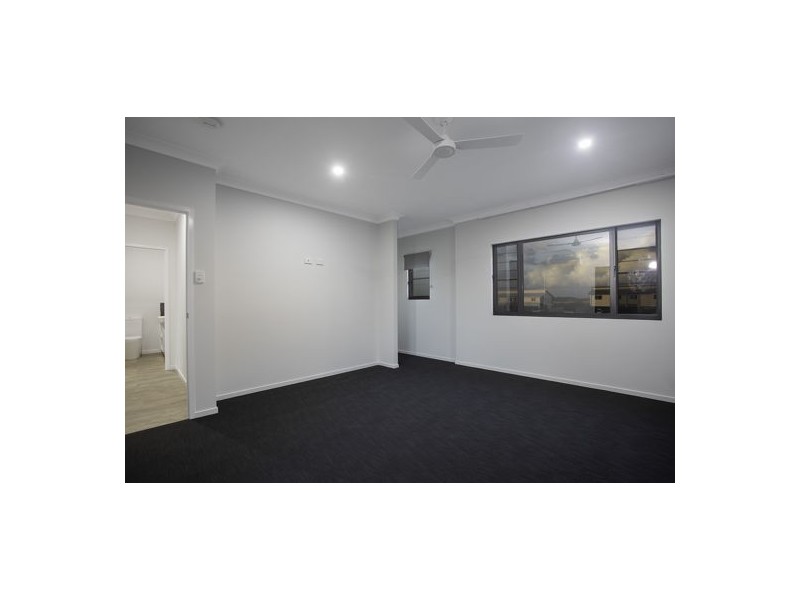 3-3B Willoughby Crescent, East Mackay QLD 4740