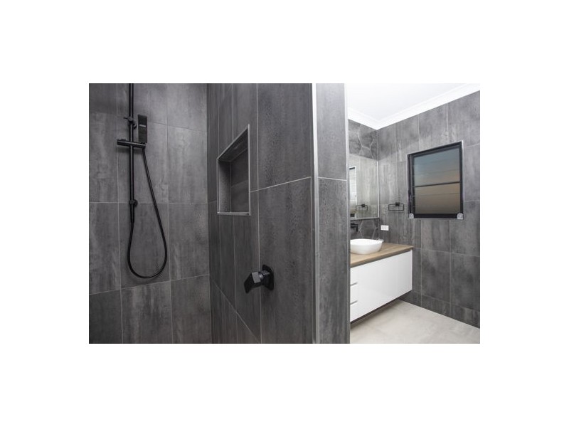 3-3B Willoughby Crescent, East Mackay QLD 4740