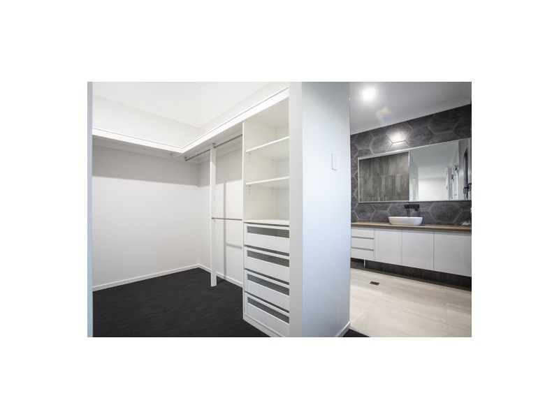 3-3B Willoughby Crescent, East Mackay QLD 4740